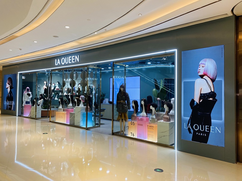 LA QUEEN.jpg LA QUEEN.jpg